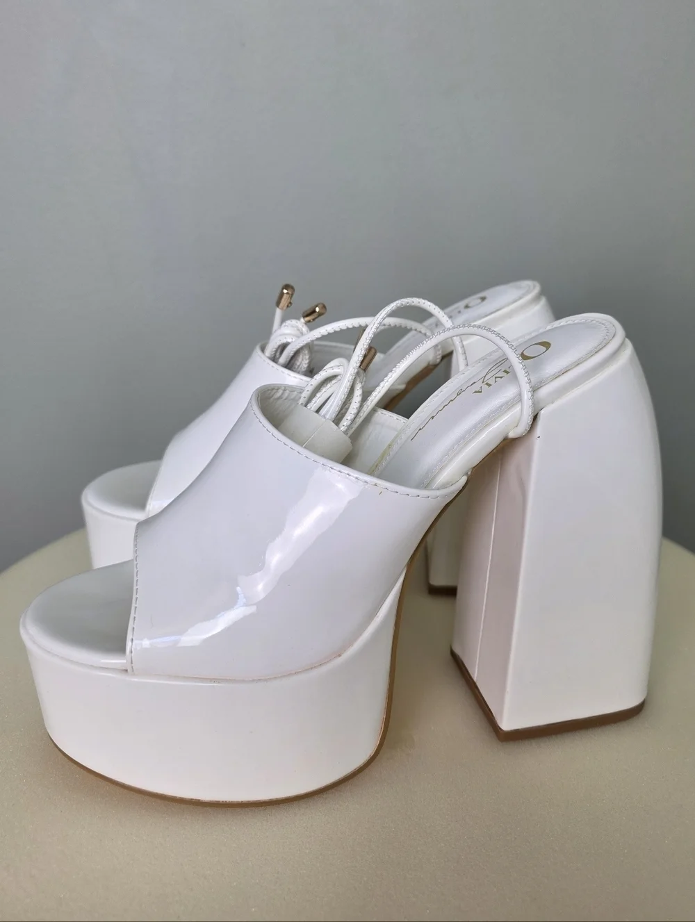 Olivia Jaymes White Patent Lace-Up Strappy Platform Sandals - Size 7.5 NWT